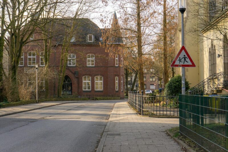 Schulen in NRW - große Versprechen und echter Personalmangel