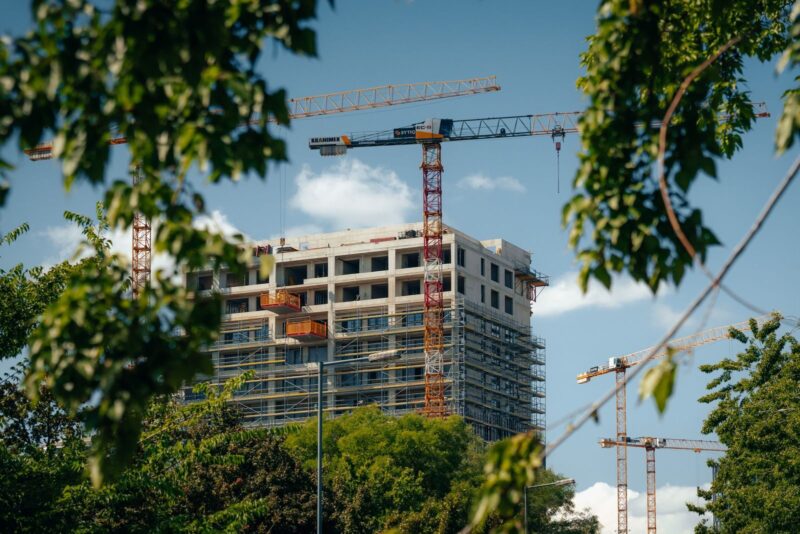 Schulbau-Offensive Düsseldorf – wie die Stadt auf G9 und Ganztag reagiert